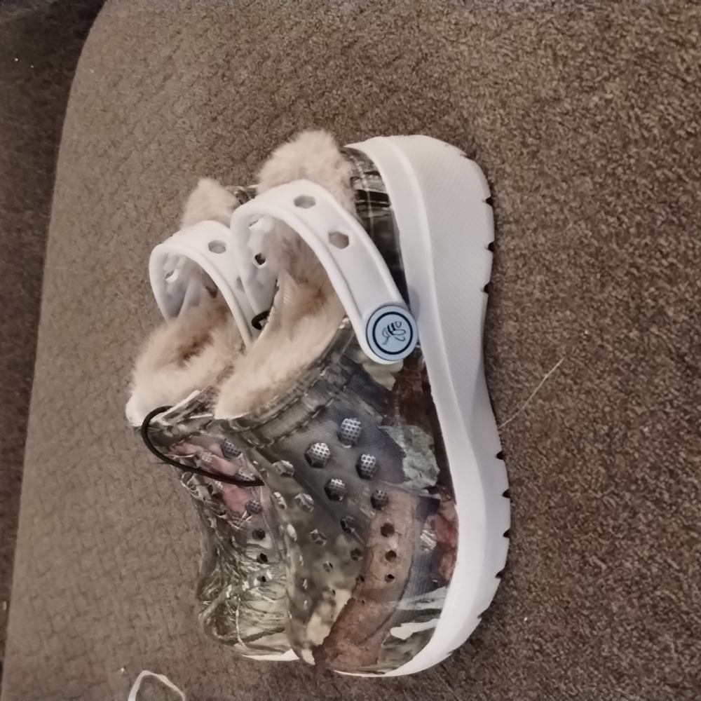 Mossy oak camo crocs